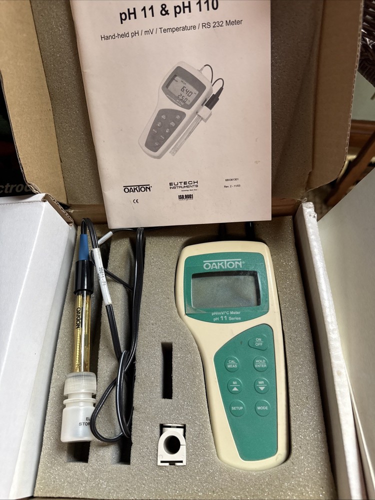 Oakton PH 11 Handheld Meter