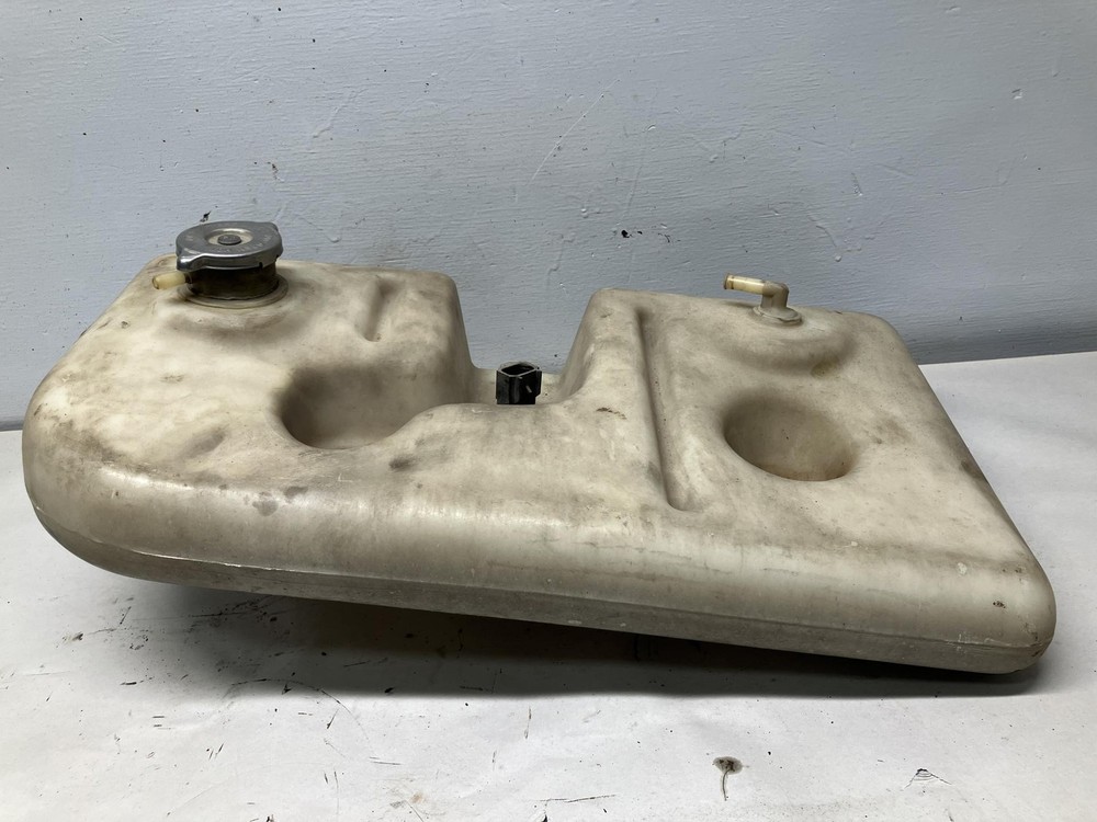 1999-2004 Sterling A9522 Radiator Overflow Bottle - Used