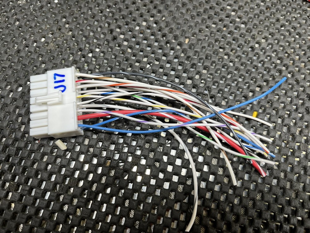 Whelen Cantrol Plug J17 pigtail