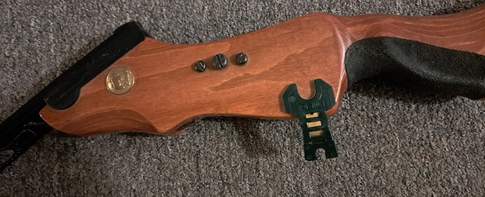 VINTAGE BEAR KODIAK BOW ARCHERY