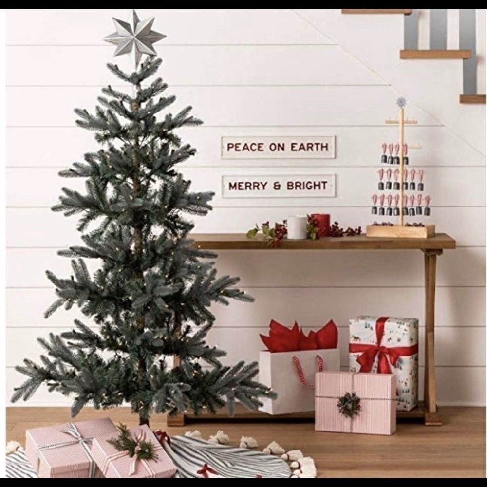 Hearth & Hand peace on earth sign