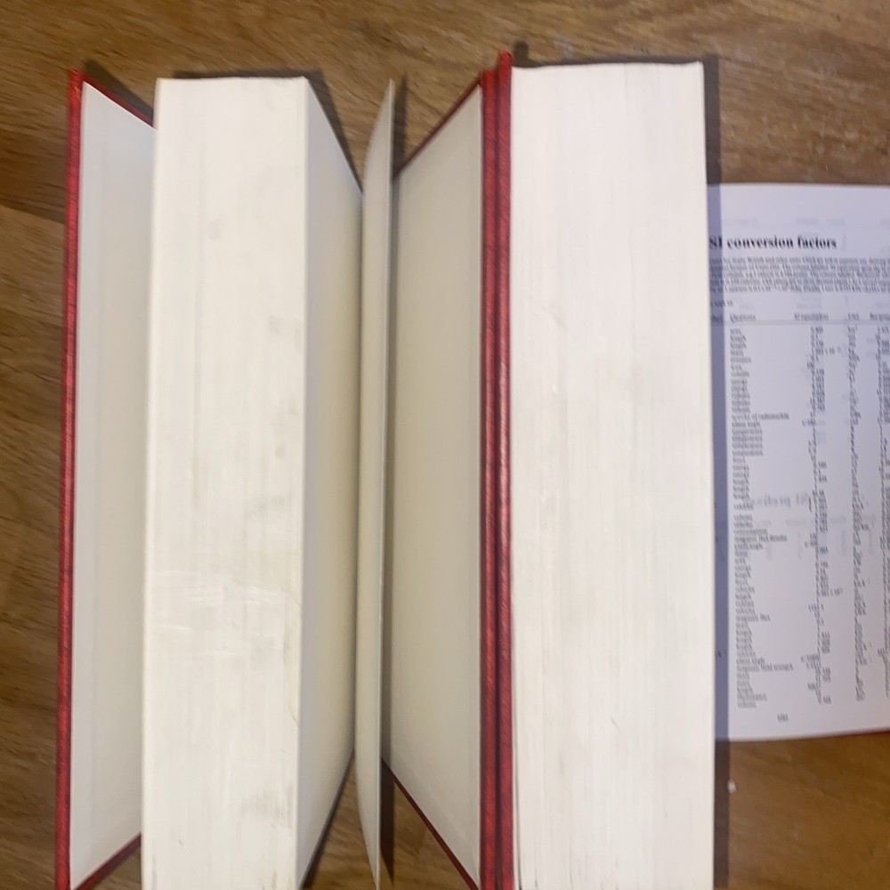 Chambers Hardback 1991 Concise Dictionary And Thesaurus