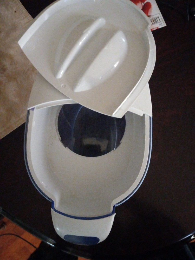 Zero Water Pitcher About 9in Tall (DOES NOT COME WITH FILTER)