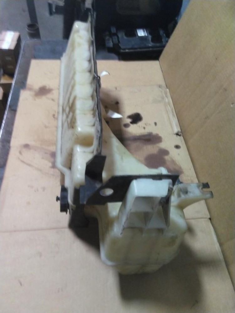 For 2008 VOLVO VNL RADIATOR OVERFLOW TANK , IL