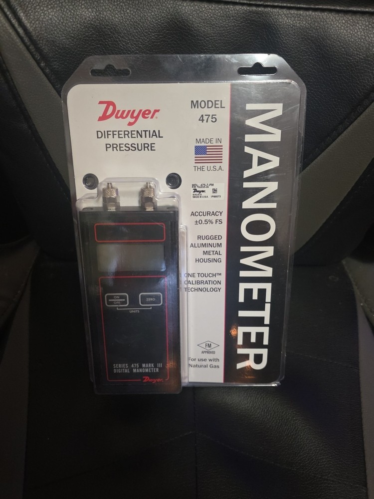 Dwyer 475 Differential Pressure Manometer.