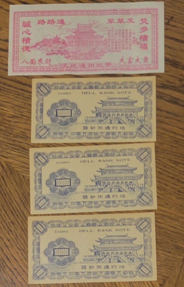 Hell banknote lot. X4. See pictures.