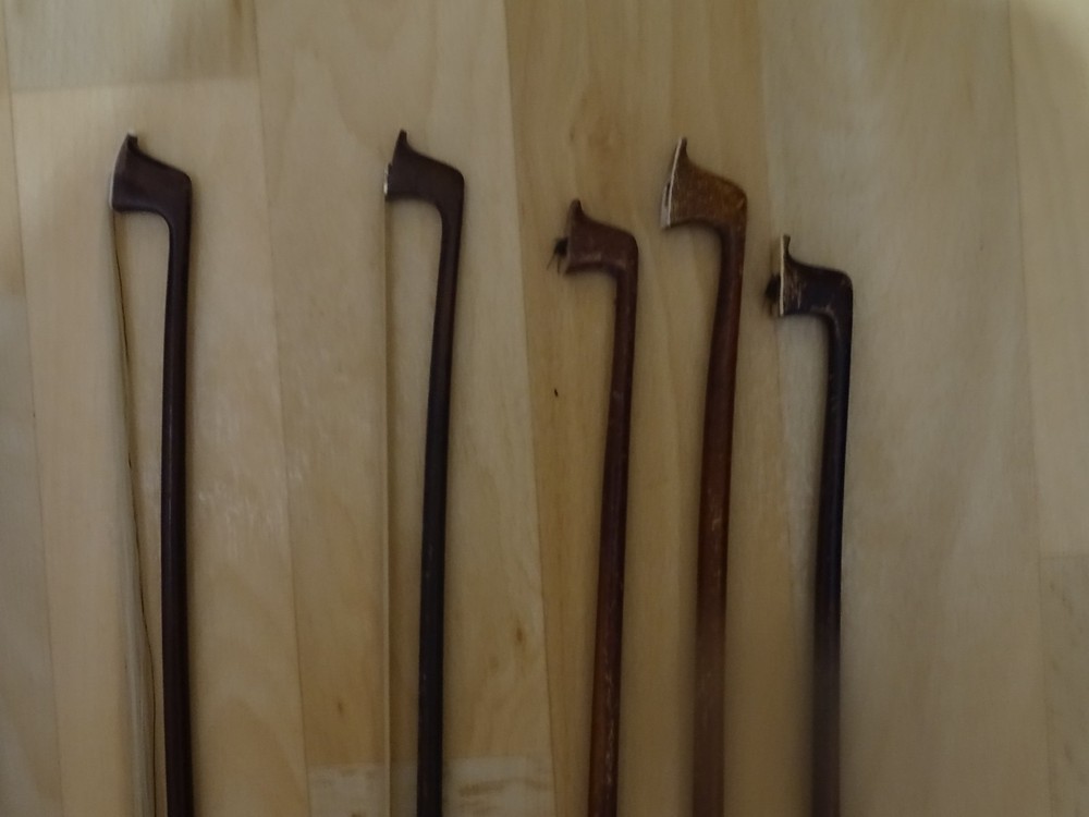 10 OLD VIOLIN BOWS FOR RENOVATION (S067)