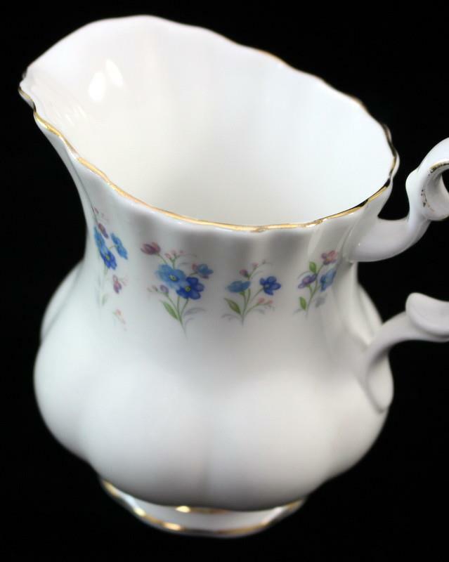 Royal Albert MEMORY LANE Mini Creamer + Cup Bone China GREAT CONDITION