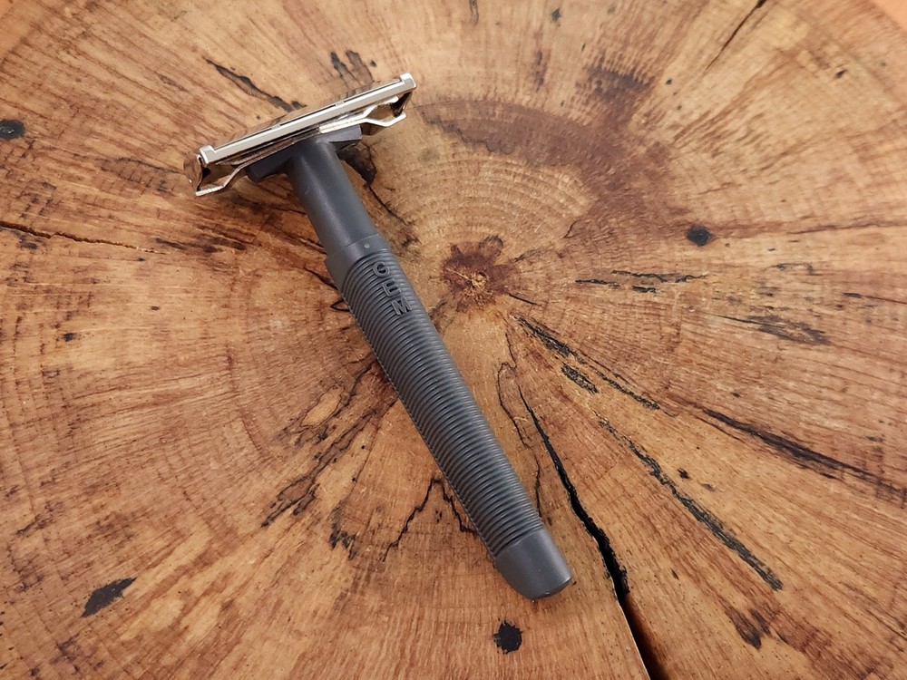 GEM Contour Lever Vintage Single Edge Safety Razor