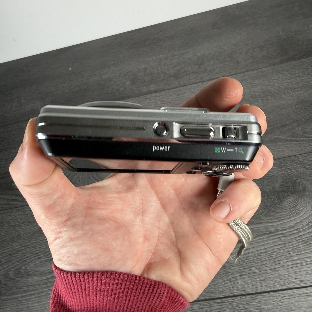 General Electric Digital Camera GE E1100 10.1MP Silver Tested Working