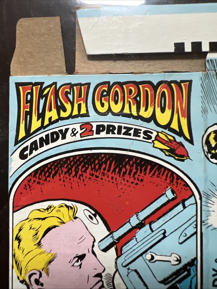 1978 Flash Gordon #4 candy box - FLASH fires Ray-Gun - King Features Syndicate