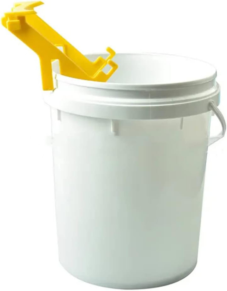 2Pcs Yellow Plastic Bee Honey Bucket Rack Frame Grip Holder Beekeeping Tool