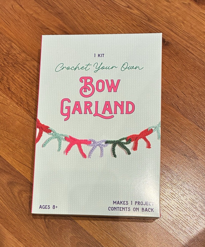 DIY Bow Garland Yarn Kit NEW in box