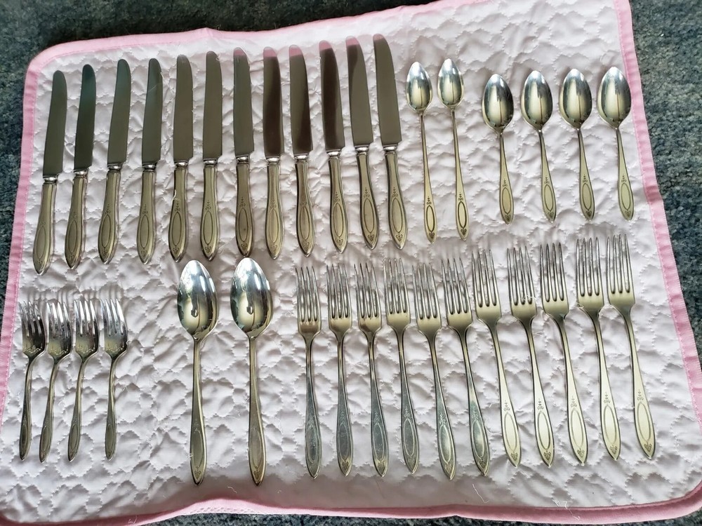 Vintage 35 pc Community Oneida Silver 1916 "Adam" Set - Silverplate Silverware