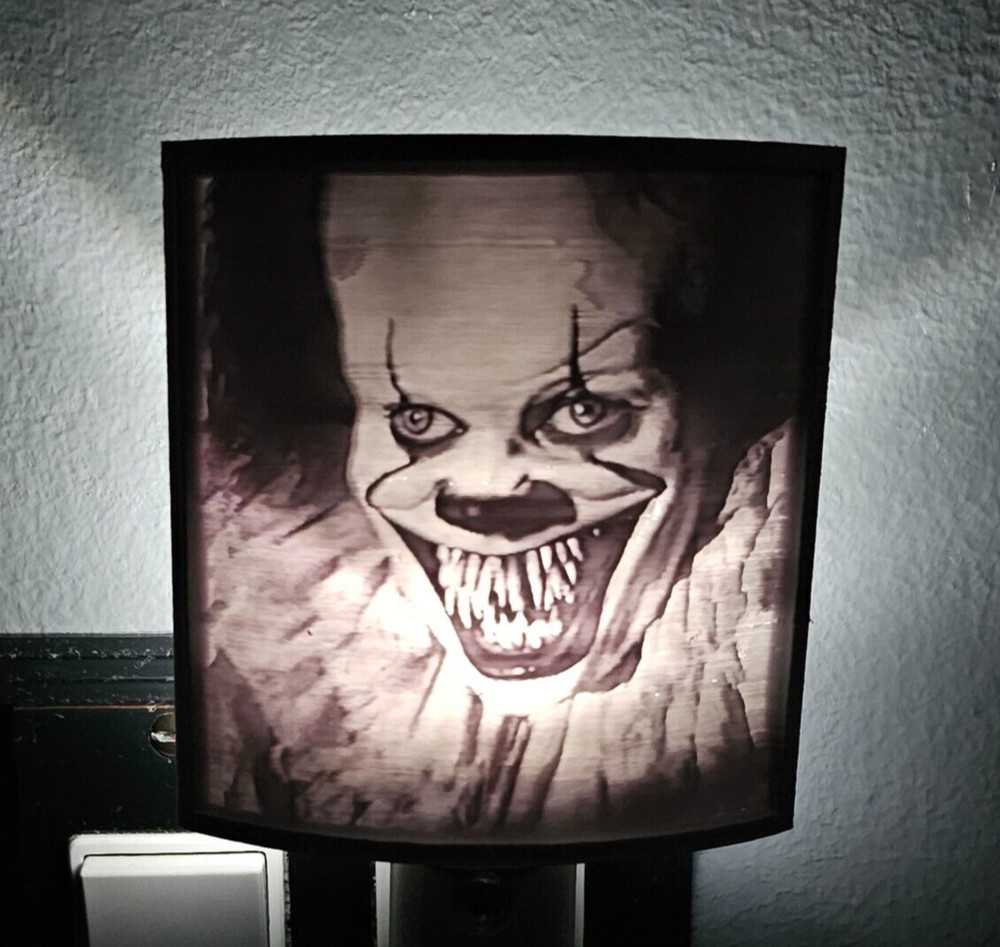 Pennywise-Bill (angry) Nightlight