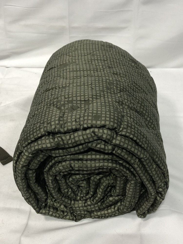Zero Foxtrot Stay Zero Apparel Quilt - Lightweight Packable Camping Gear
