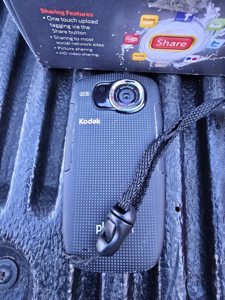 Untested Kodak Play Sport Waterproof Digital Camera