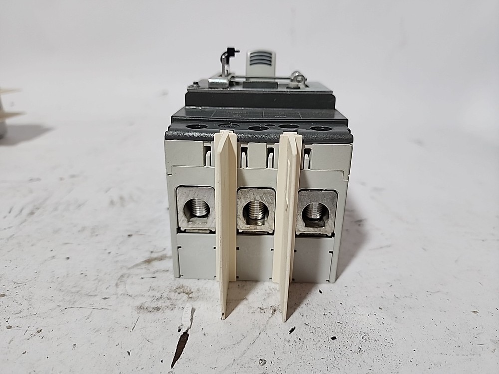 ABB SACE TMAX XT1H 125 3P 60A 690V