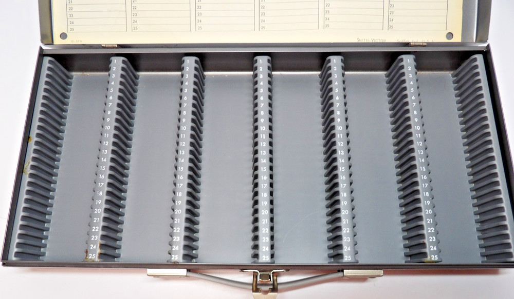 Smith-Vector Slide Storage 150 Slides Lightly Used No Writing On Paper