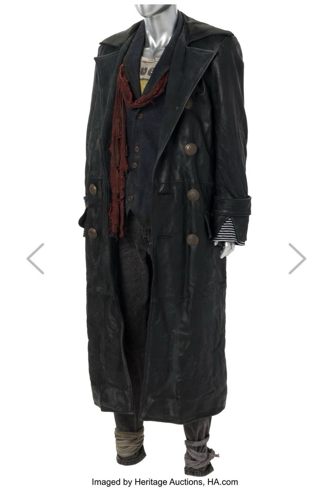 Heritage Auctions Screen-Used Walking Dead Beta Ryan Hurst Ensemble w/ Knives.
