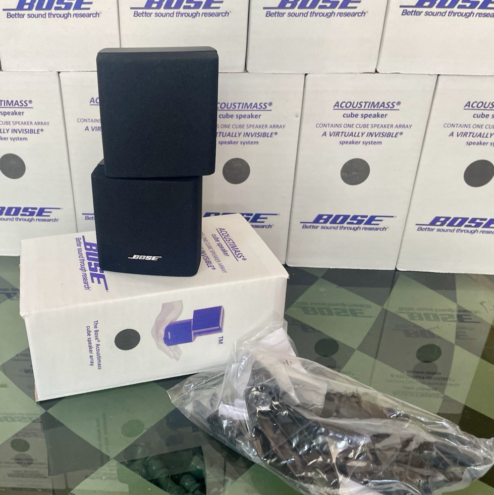 Bose Double Cube MINT Speaker With Mount DoubleShot Black Acoustimass Lifestyle.