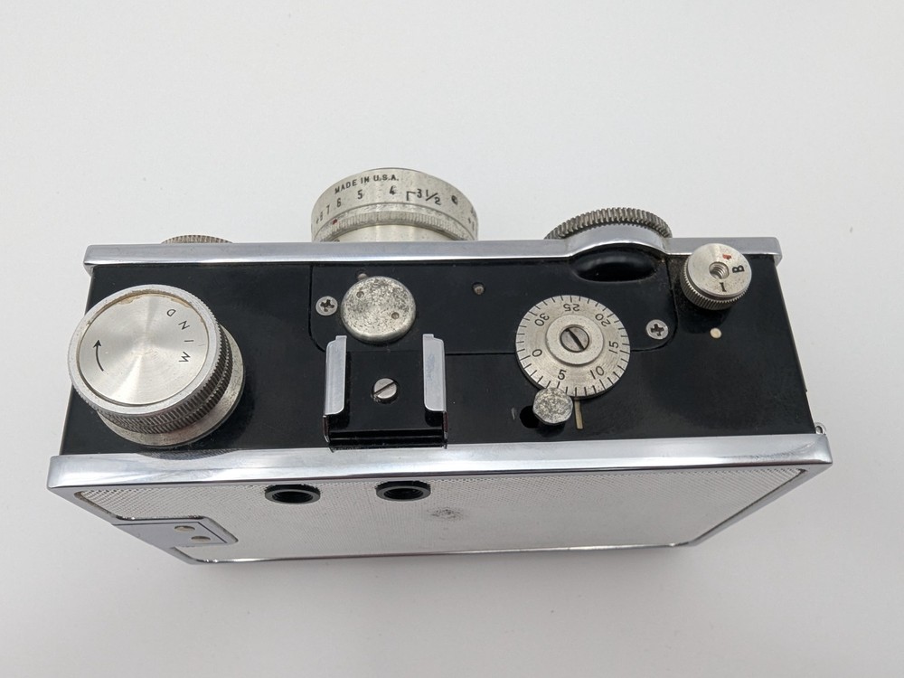 Vintage Argus Golden Shield Argus Brick Camera w/ Case