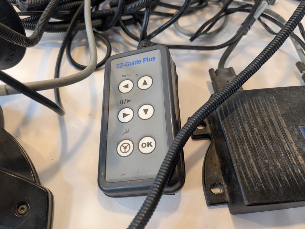 Trimble AG Leader EZ-GUIDE Plus + EZ Steer controller