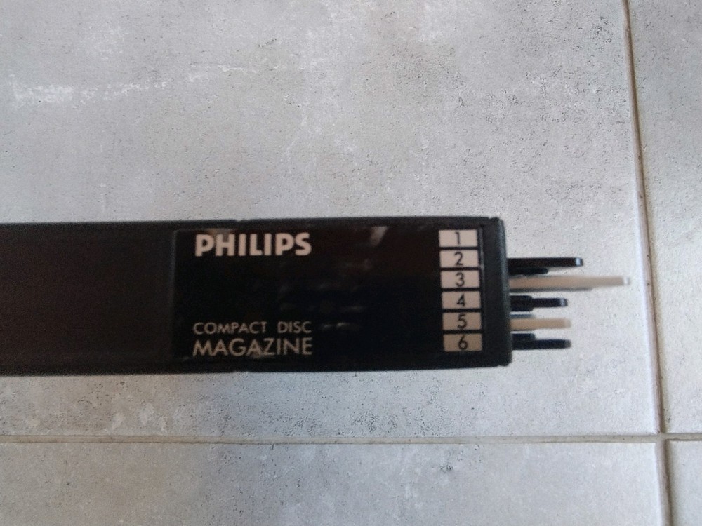 Philipps BMW CD Tray. Magazine. Changer