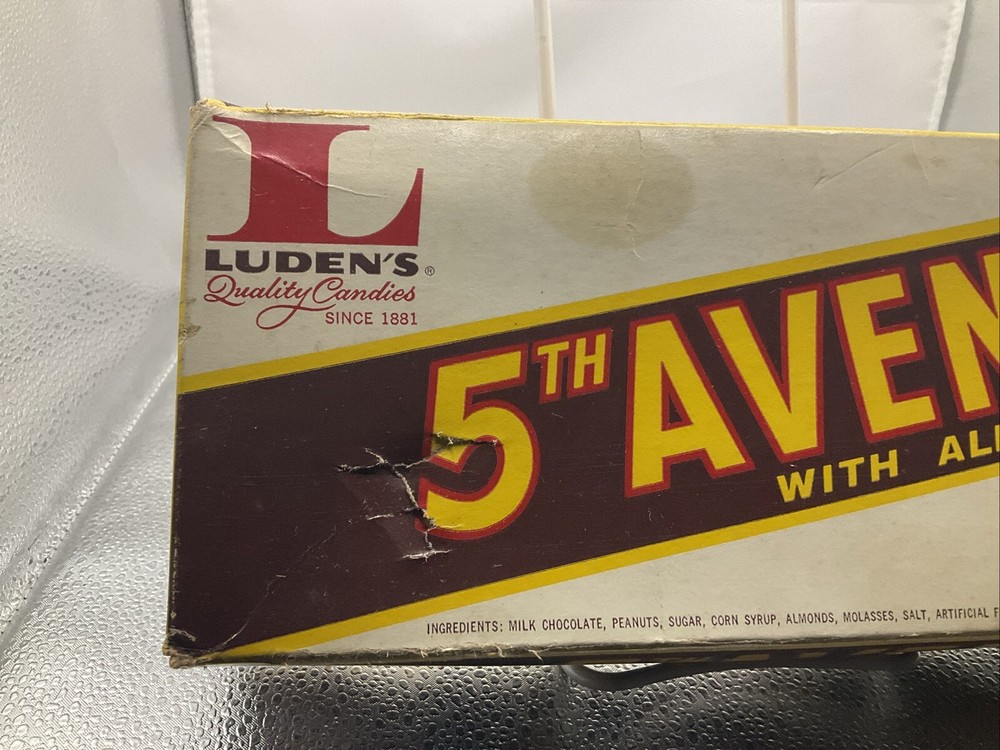Vintage 5th Avenue Candy Box & Lid