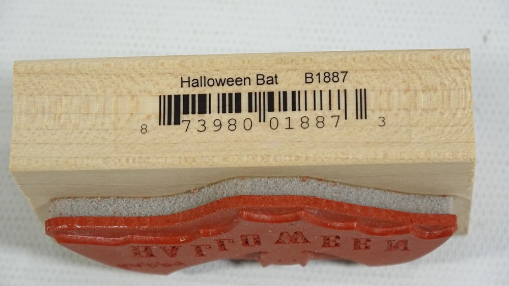 Memory Box Halloween Bat Mounted Rubber Stamp B1887