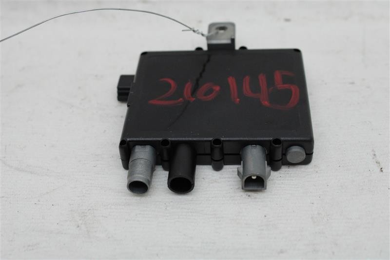 Used Antenna fits: 2003 Bmw 325I  Grade A