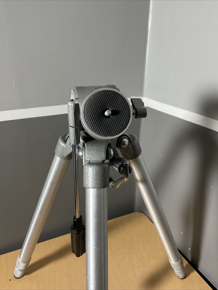 Nice! SLICK MASTER DELUXE Professional Tripod Adjustable Heavy-Duty with Case