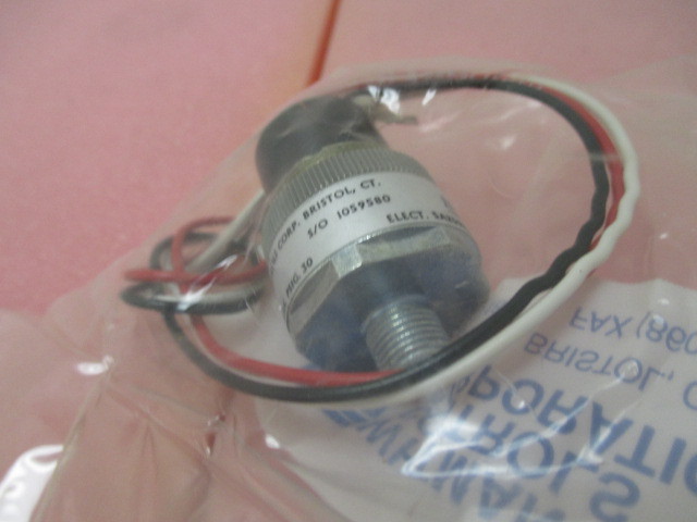 AMAT 1270-01109 Pressure Switch SPDT