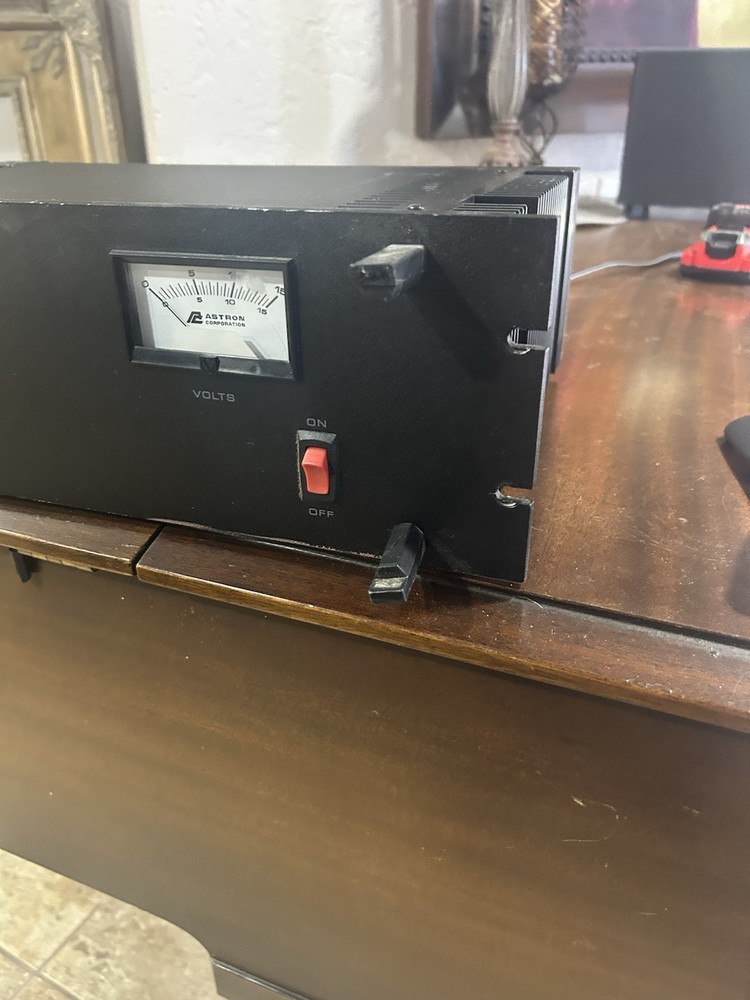 Astron Power Supply RM-50M, Rack Mounted, Dual Meter