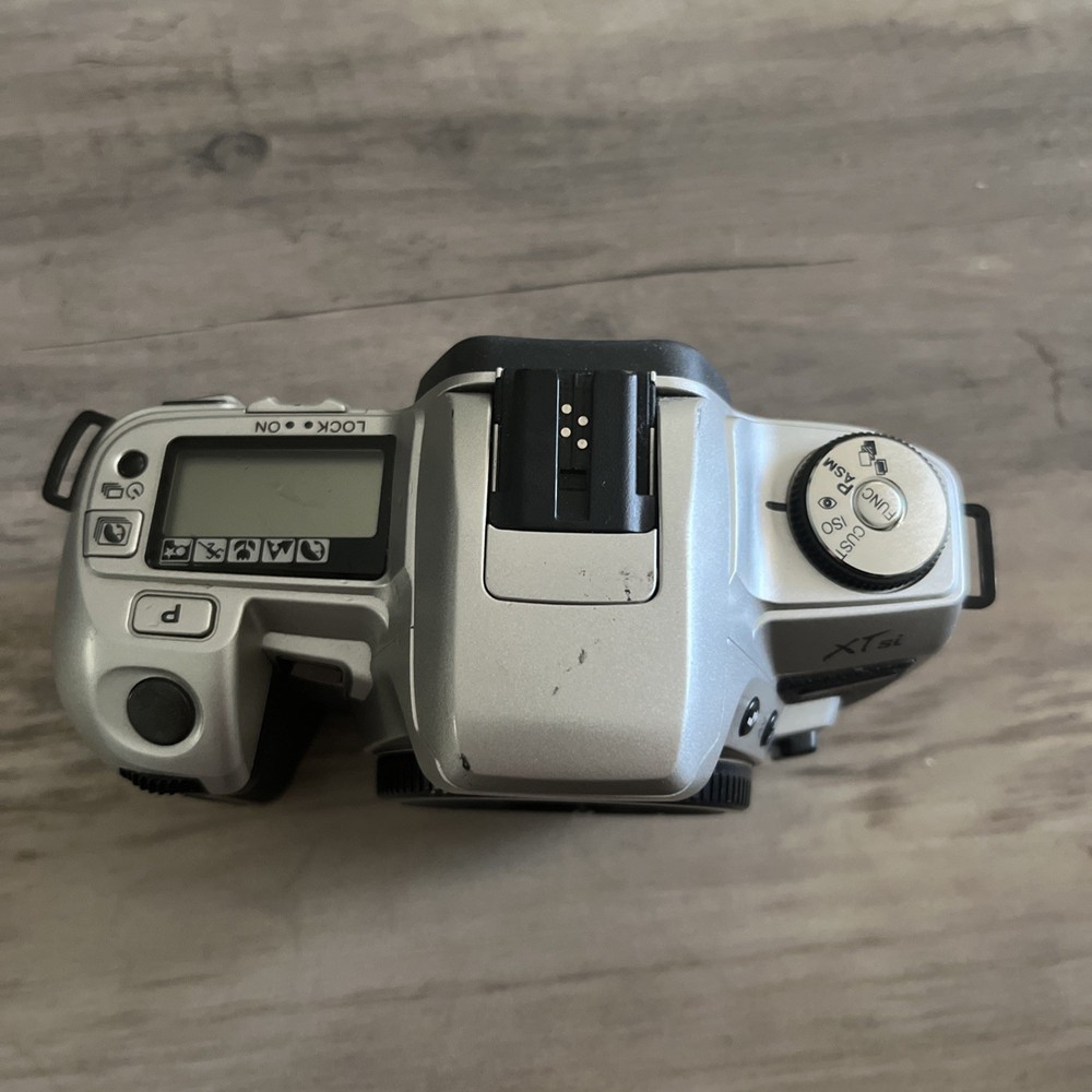 Minolta XT si XTsi - Camera Silver Good Working