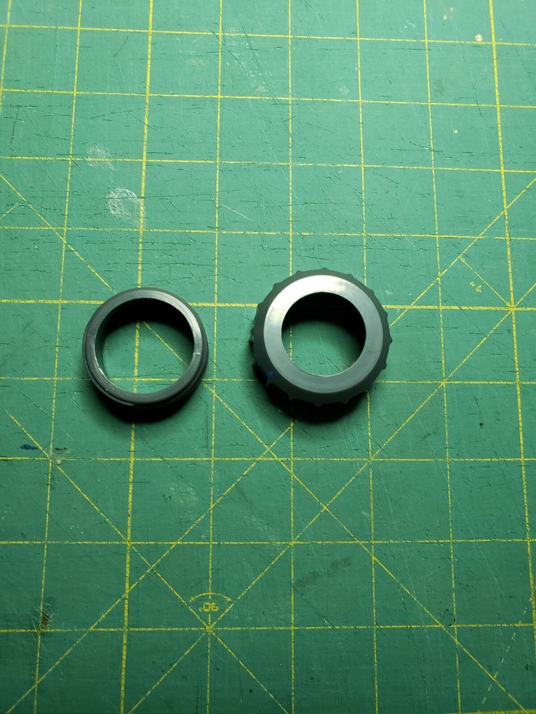 Estes 29mm Screw-on Motor Retainer