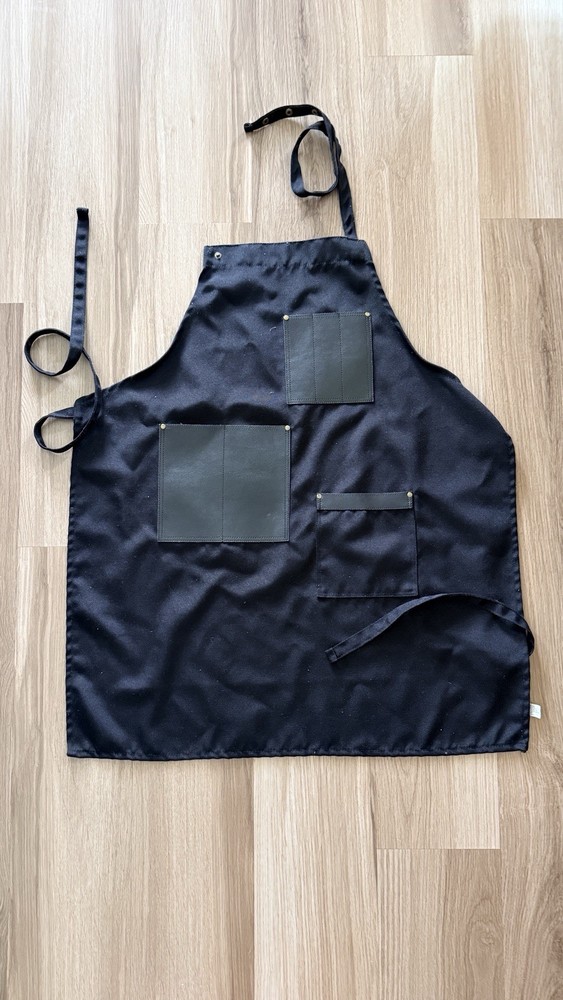 Black Polyester Work Apron with Multiple Pockets Solid Unisex RN 129386