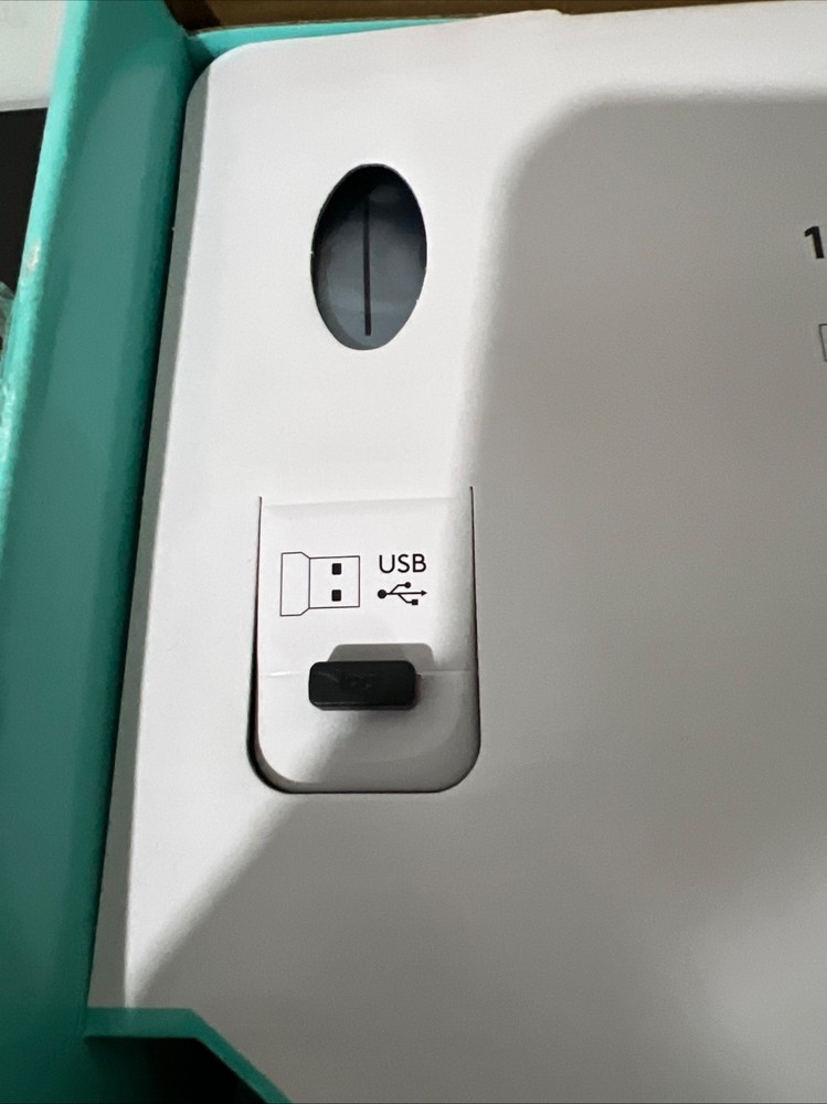 Logitech MK335 Wireless Keyboard and Mouse Combo with USB Dongle -Open Box