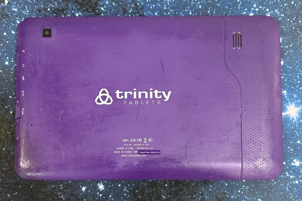 Trinity Tablet T900 HD - Wifi - 16GB - tested working - **READ