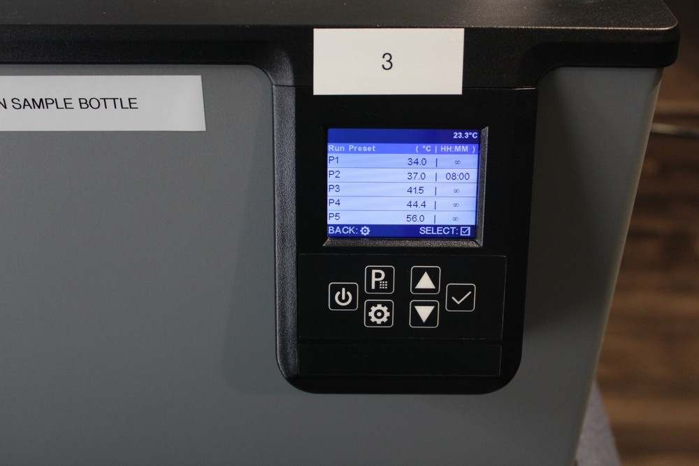 VWR WB28 WBE28 Water Bath with Keyboard Digital Temperature Process Controller