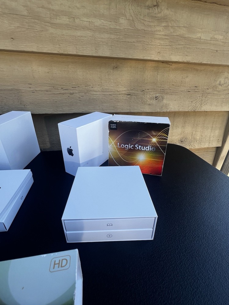 Apple Studio Version 2 + Version 2.1 + Final Cut Studio academic Set Of 3