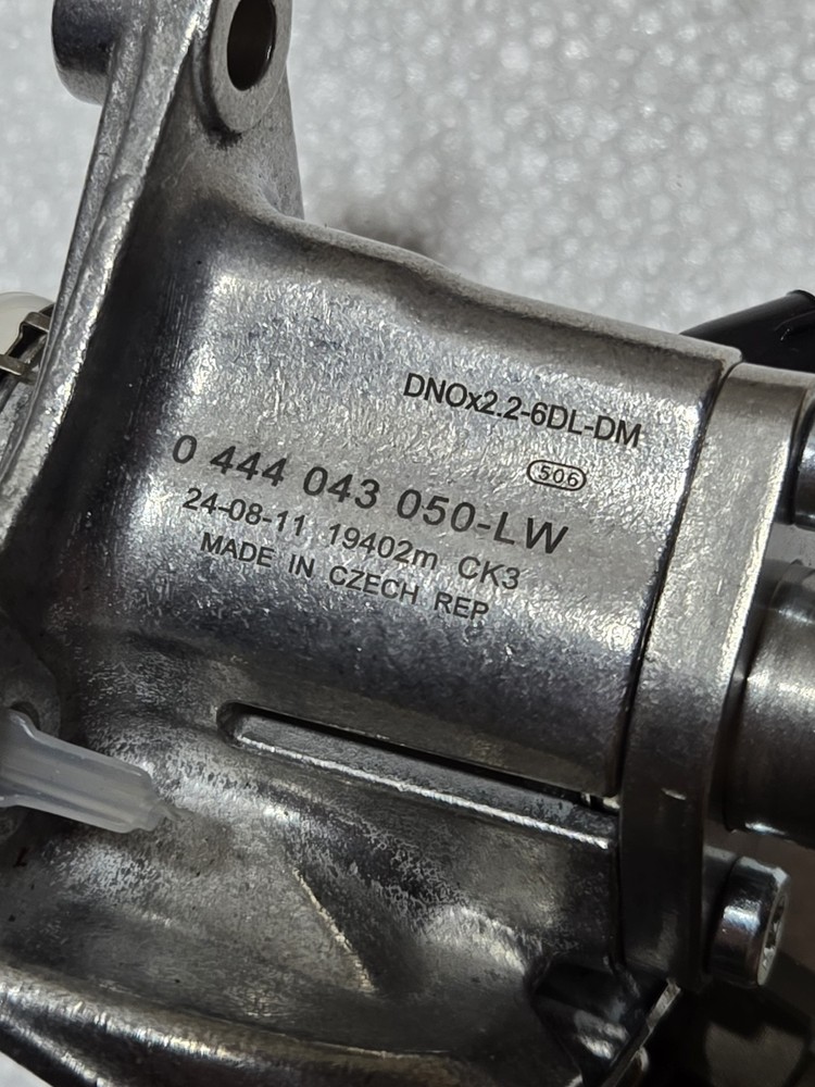 0444043050 DEF Dosing Unit Valve Injector open box