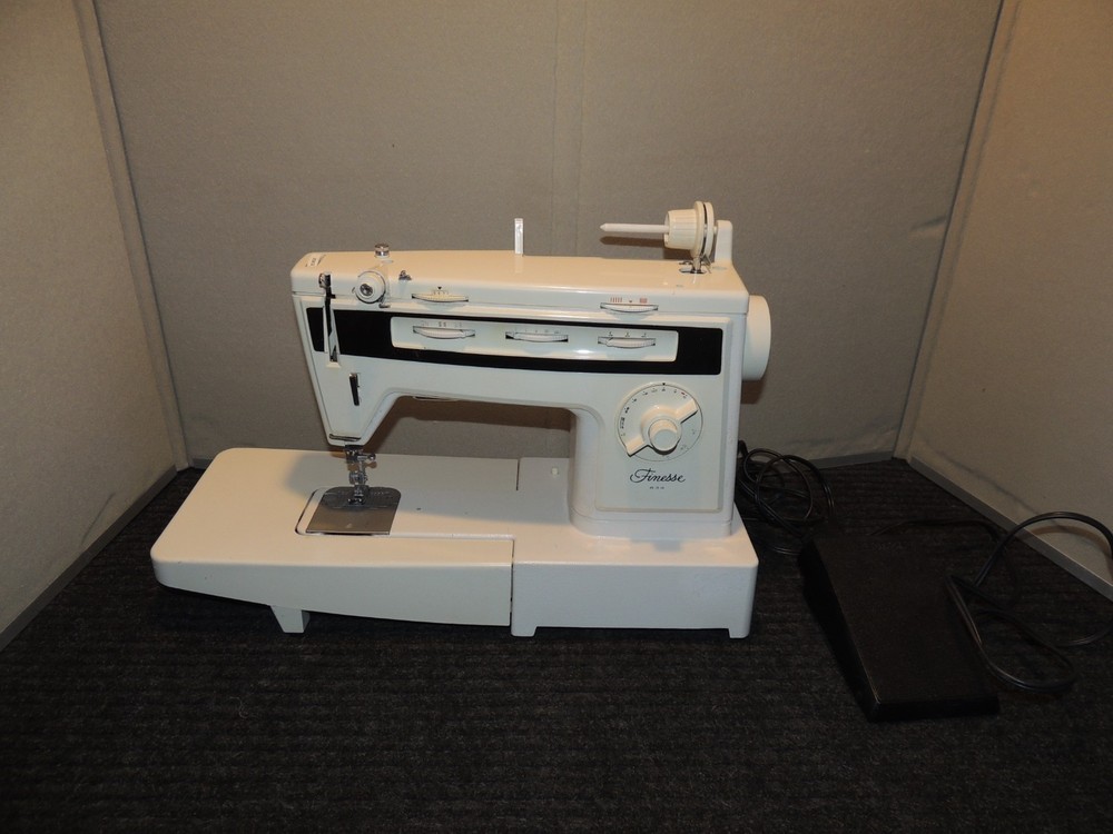 Finesse 834 Sewing Machine
