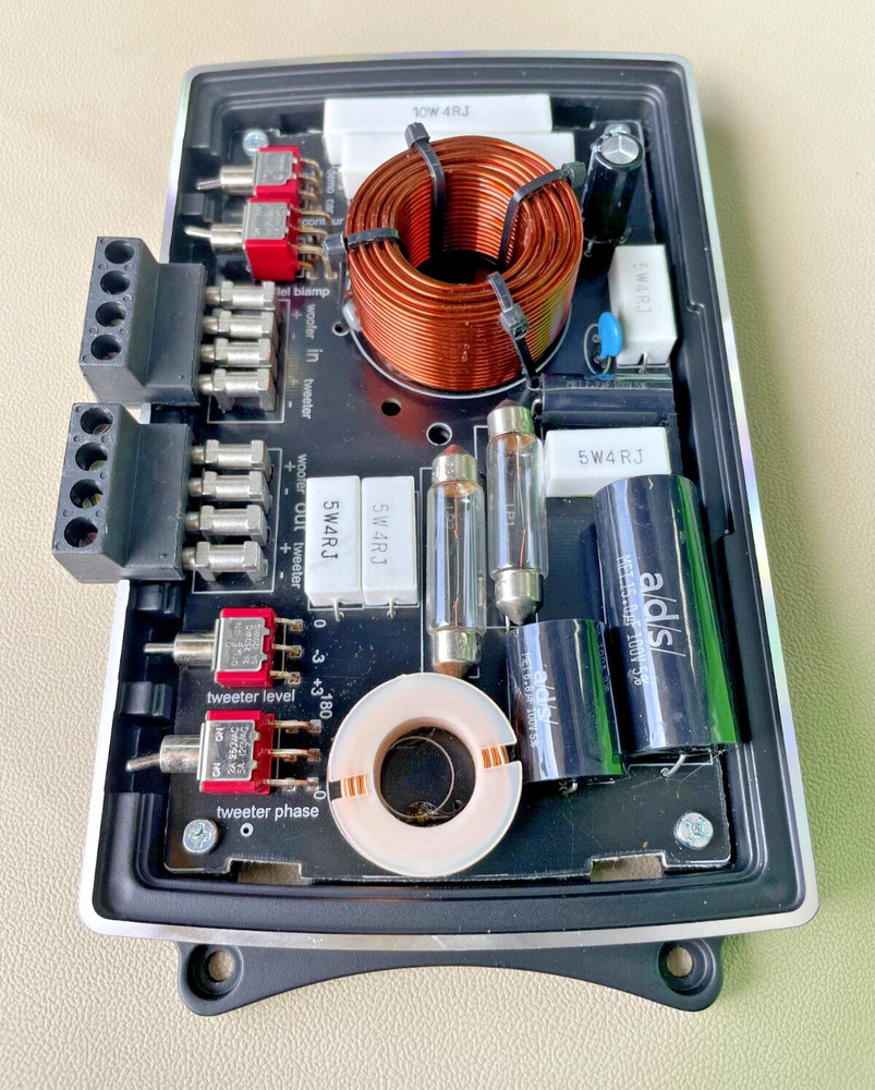 Old School A/D/S 346CS Crossover Pair, Display Unit