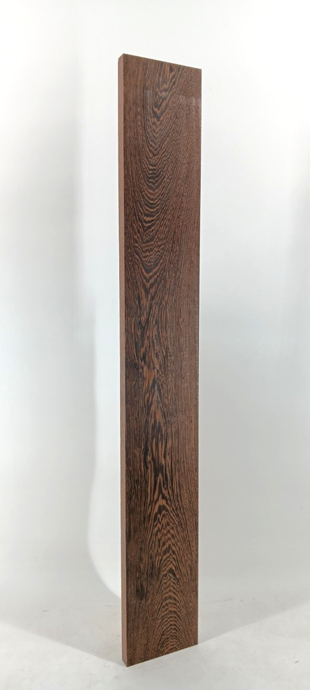 Wenge board aka Millettia laurentii