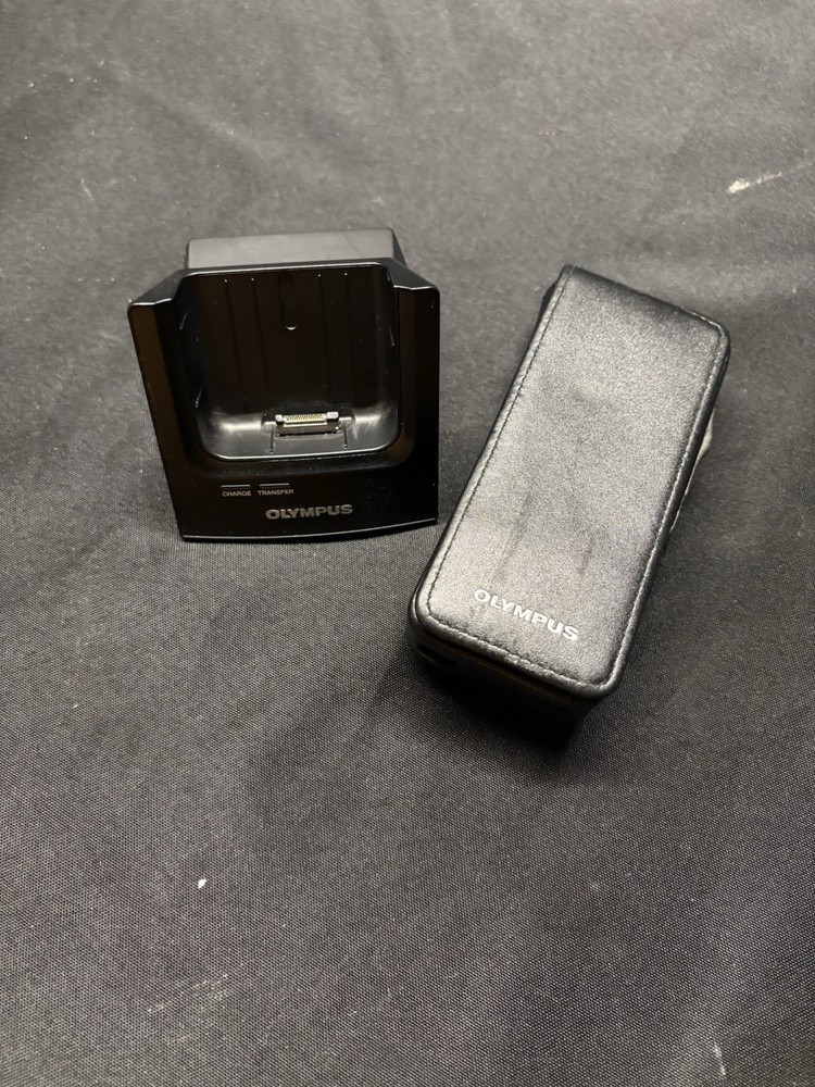 Olympus DS-5000 Portable Digital Voice Recorder w Case & Charging Dock