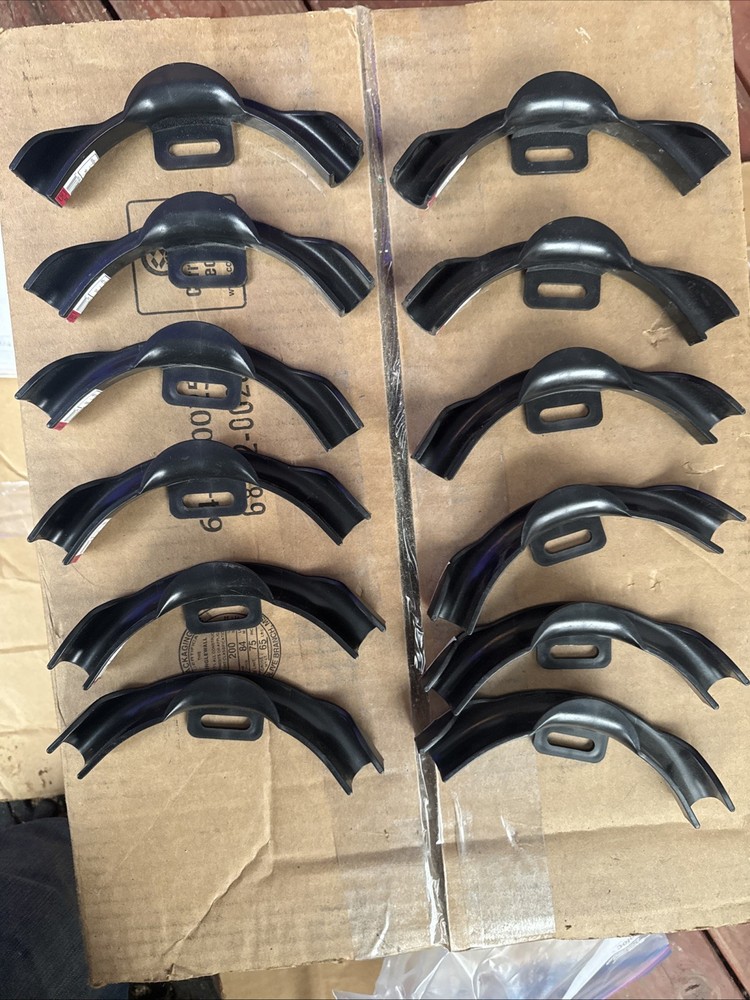 12 Pack 1/2" Plastic PEX Pipe 90 Degree Bend Support with Mounting Plate