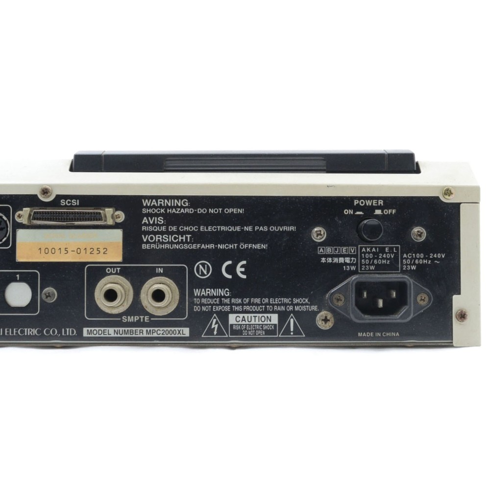 AKAI MPC2000XL Sampler Sequencer Drum Machine Tested Working Japan