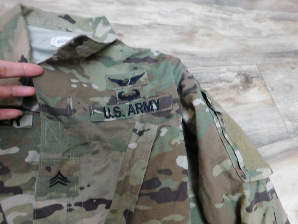 US ARMY OCP COAT SZ SMALL - SHORT