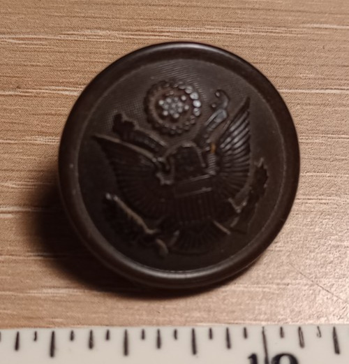 US ARMY WW1 Vegetable Ivory 7/8" jacket button, domed, two star backmark